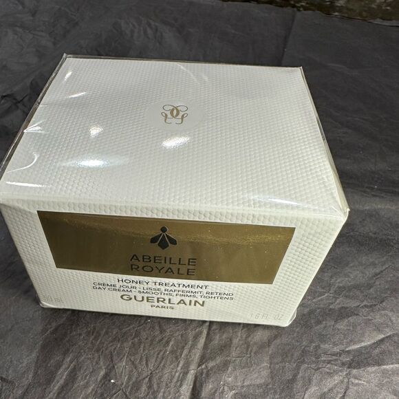 GUERLAIN Abeille Royale Honey Treatment Day Cream w/ Hyaluronic Acid 50ml/1.6oz - Picture 2 of 6